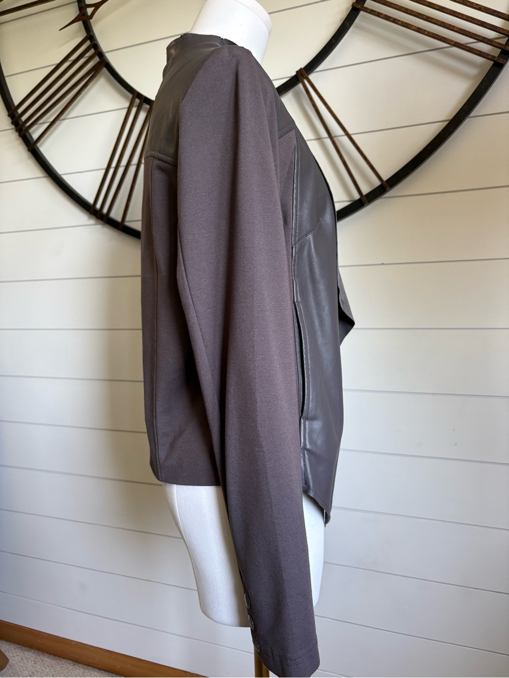 Edyson Pewter Waterfall Open-Front Faux Leather & Suede Jacket w Snap Cuffs Sz M - Picture 4 of 11